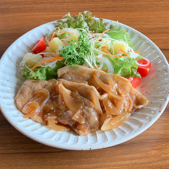 Shogayaki is a Japanese home-cooked dish made by seasoning pork with ginger, soy sauce, and mirin.