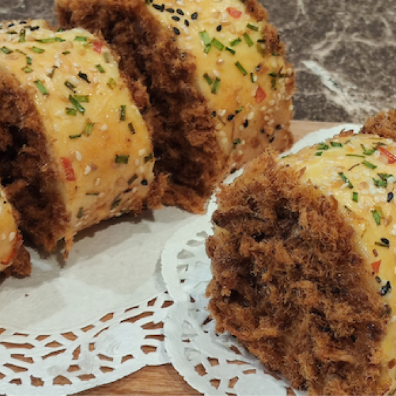 beef floss bread roll 
