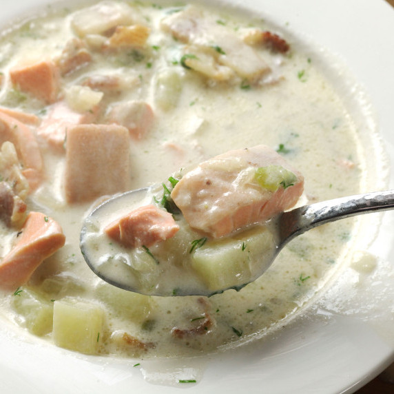 Easy, Creamy One-Pot Salmon Chowder