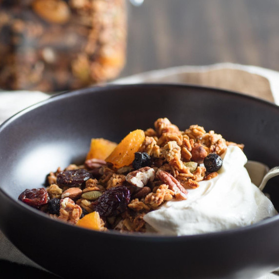 Crisp Homemade Granola