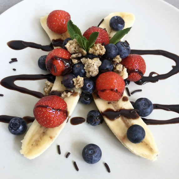 Healthy Banana Split 