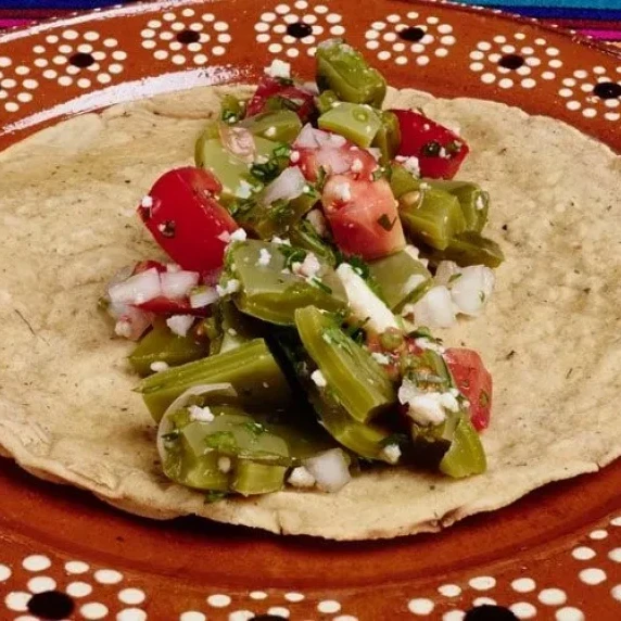 Taco de Ensalada de Nopa