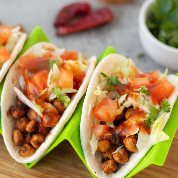 crunchy chickpea tacos with chipotle lime aioli