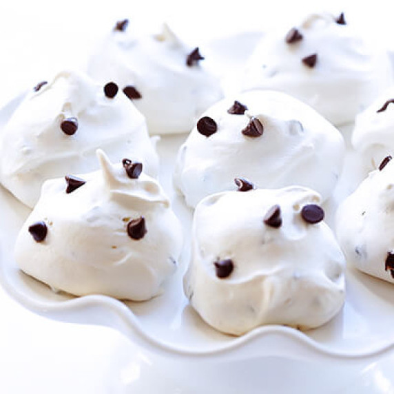 Chocolate Chip Meringue Cookies