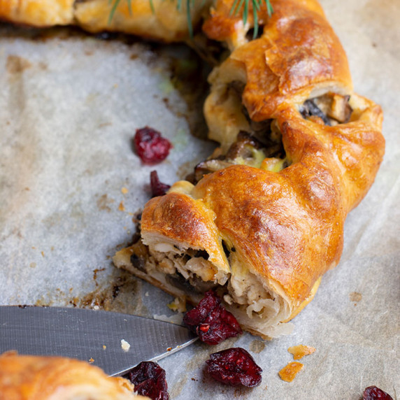 vegan christmas wreath with dried cranberries