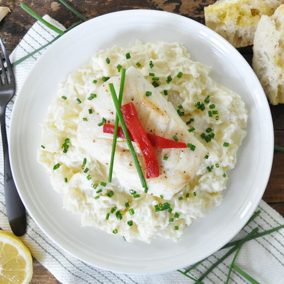 Fish with CREAMY Garlic Potatoes