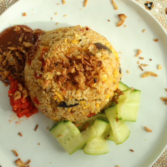 served nasi goreng ayam