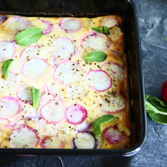 Crustless Cherry Radish Quiche