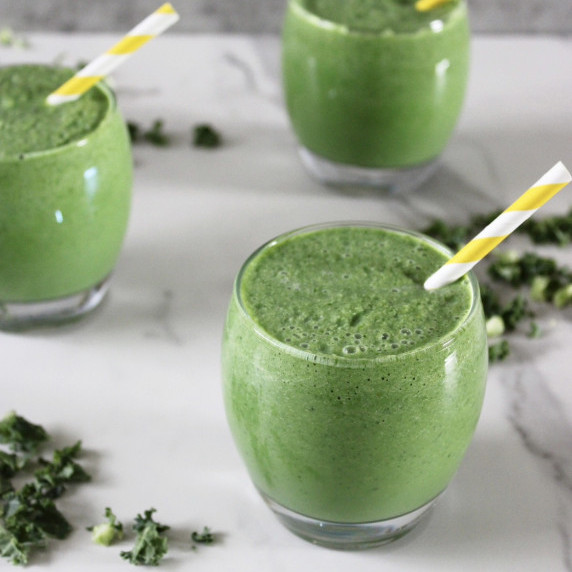 Kale Apple Smoothie (Vegan) 