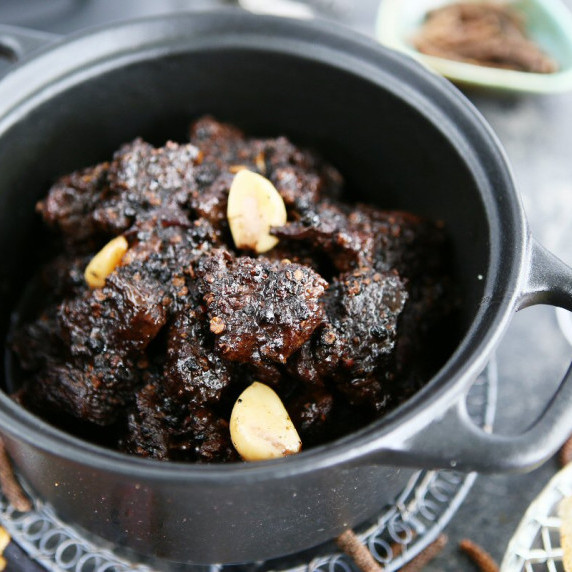 Peposo - Tuscan Black Pepper Beef Stew