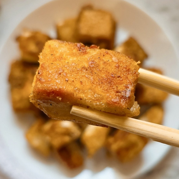 Fried tofu recipe cube.
