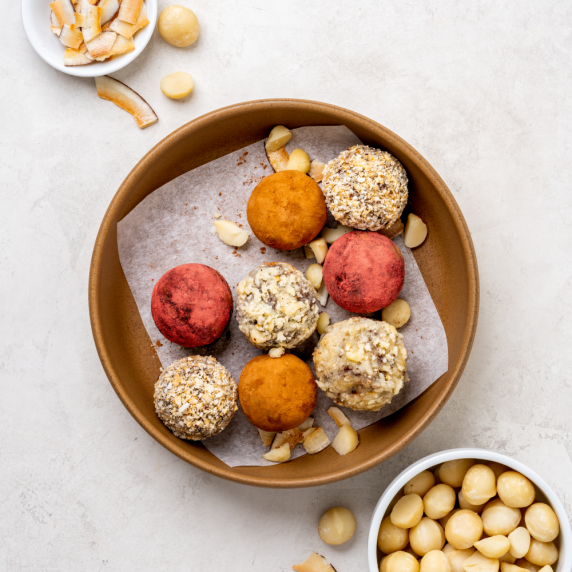 macadamia nut balls