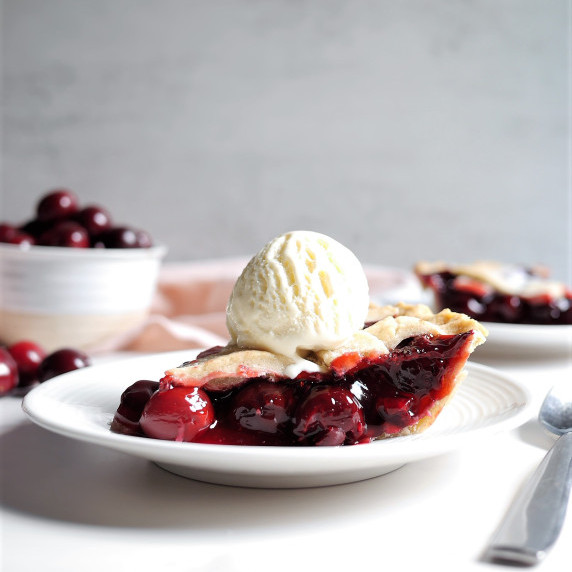 Homemade Cherry Pie 