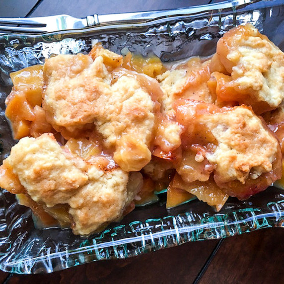 homemade fresh peach cobbler