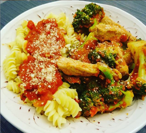 Pork Bites With Broccoli And Red Sauce