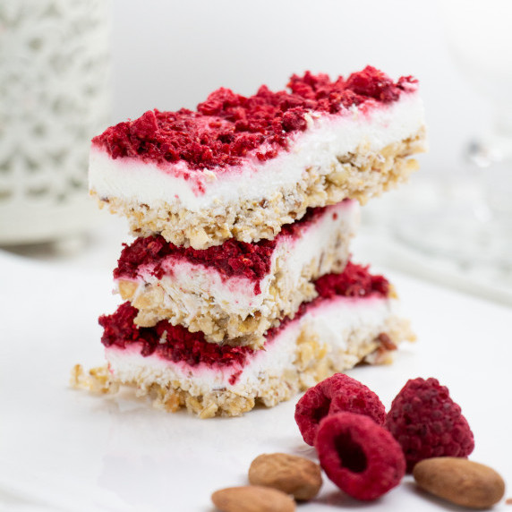 frozen raspberry., yogurt and oatmeal bars