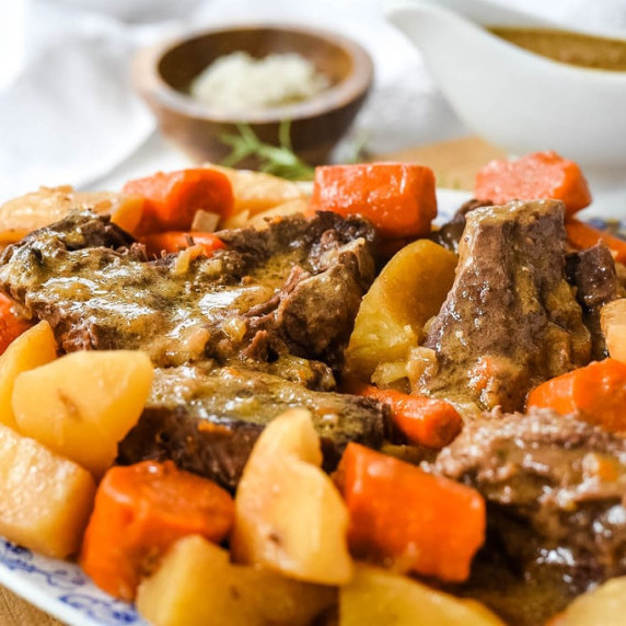 Sunday Pot Roast (Homestyle/Easy)