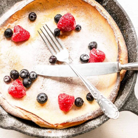 Sweet Dutch baby pancake