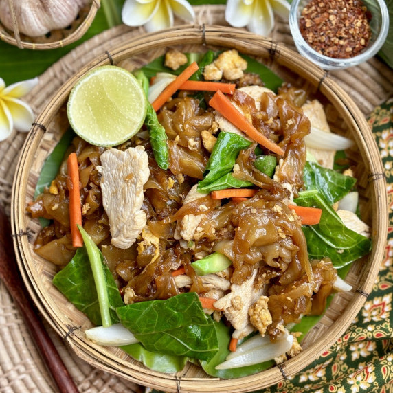 Chicken pad see ew with vegetables.