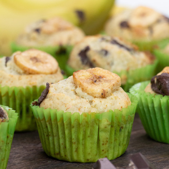 banana muffin with dark chocolate chips