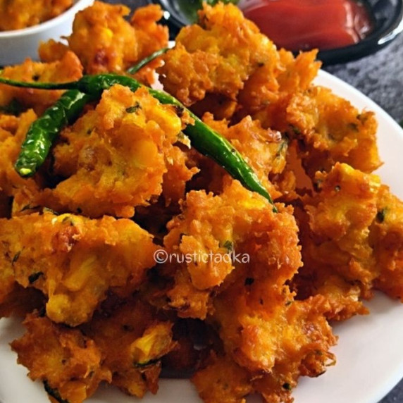 A crispy delicious easy to make fritters made from sweet corn kernels. Vegan fritters reicpes.