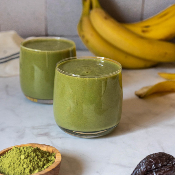 Banana Matcha Green Tea Smoothie