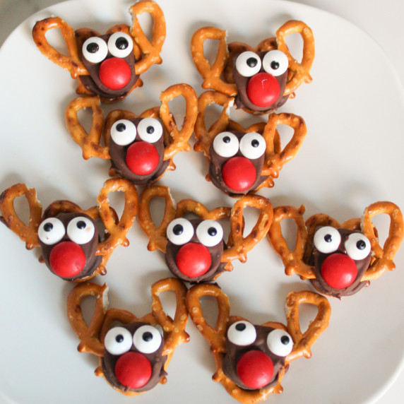 rolo pretzel reindeer