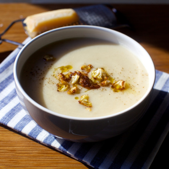 Silky Cauliflower Soup