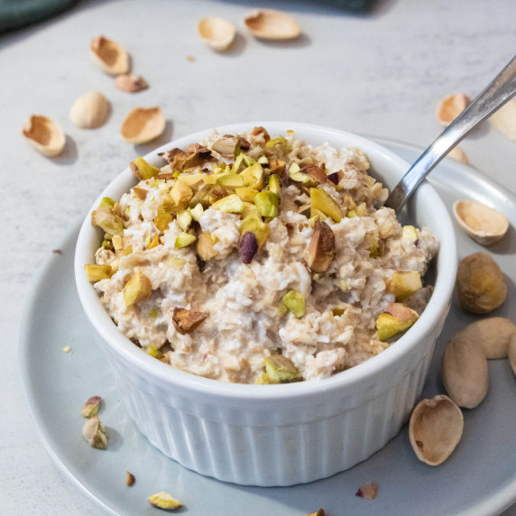 pistachio overnight oatmeal on a plate