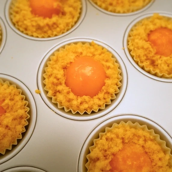 sponge cupcake with salted egg yolk